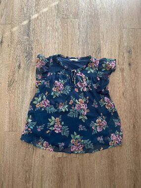 Lauren Conrad floral blouse - size Medium